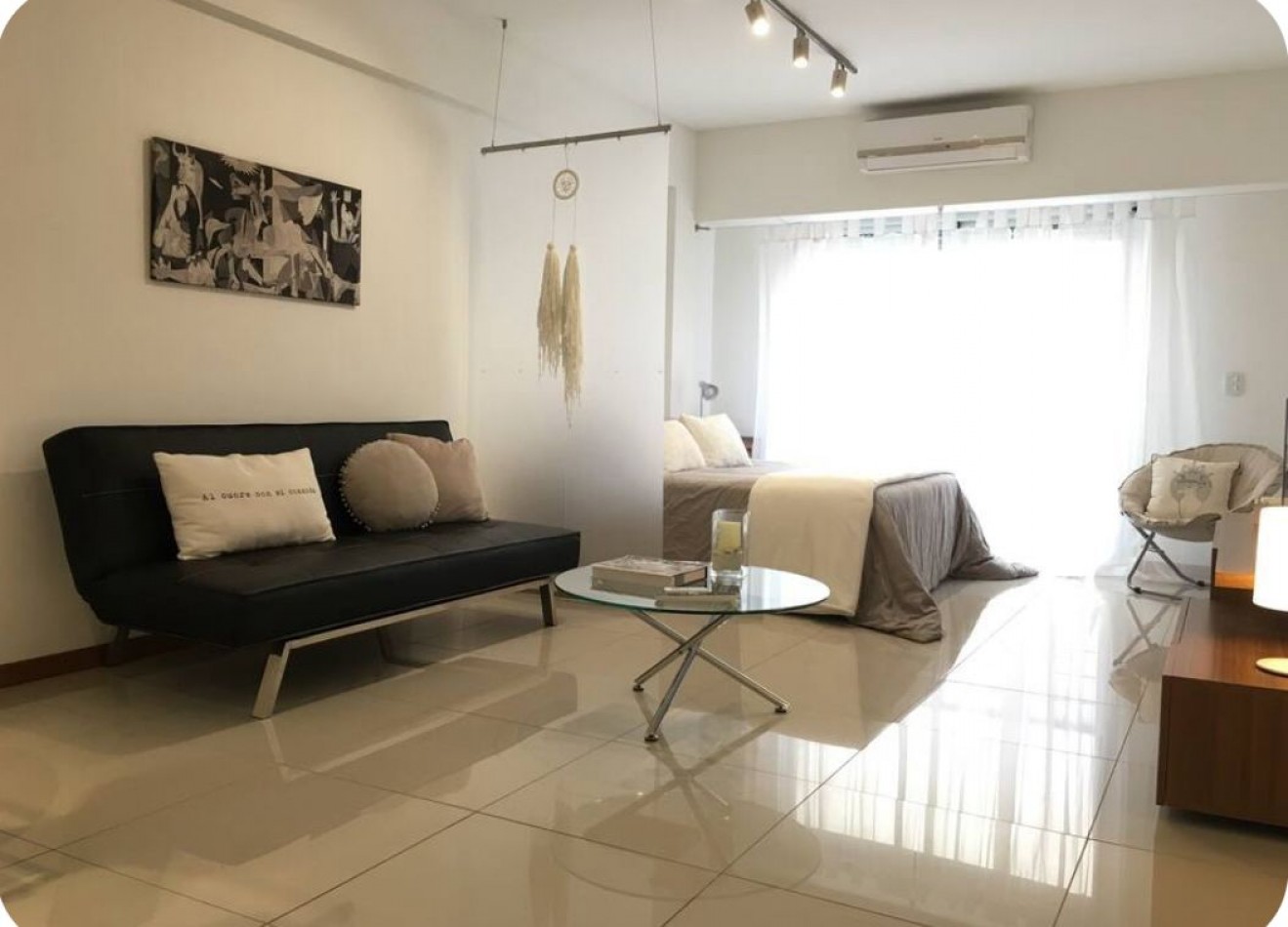 Impecable y Moderno Monoambiente en Venta, Cochabamba 800, entre Piedras y Tacuari